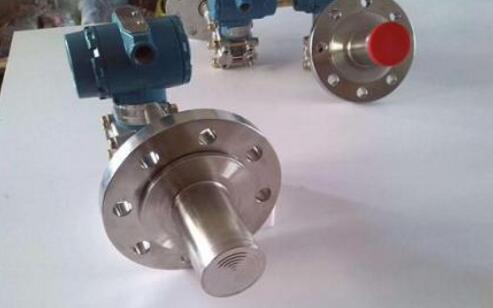 高粘性單插式法蘭液位變送器