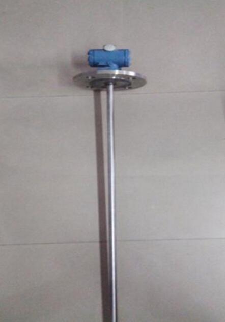 直桿式液位變送器