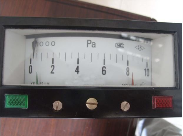 矩形膜盒電接點壓力表