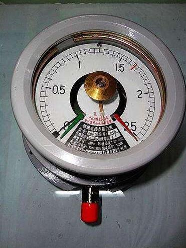 防爆電接點壓力表