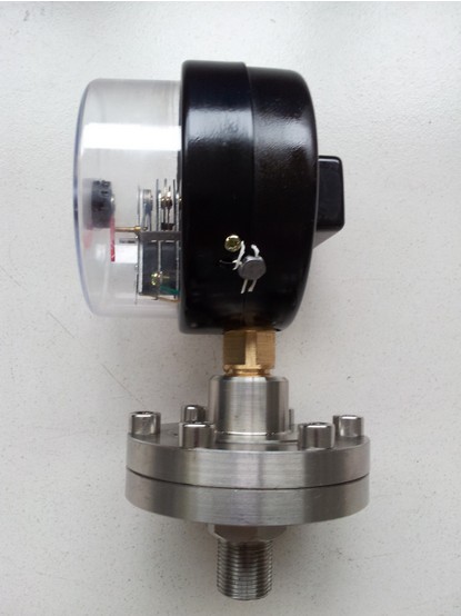 隔膜電接點壓力表